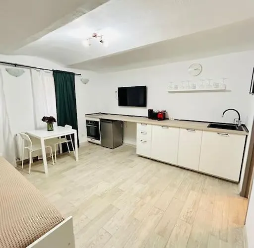 Urban Escape #12lunipebega